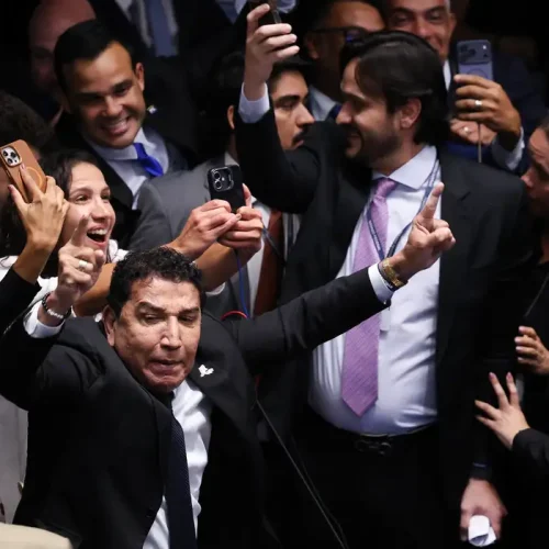 Senado rejeita indicação de Messias para o STF