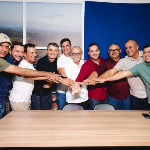 Prefeito de Alcantil declara apoio àpré-candidatura de Cícero Lucena