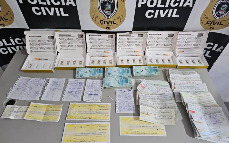 Operação da Polícia Civil em Juazeirinho apreende medicamento contrabandeado e mais de R$ 1,8 milhão em cheques