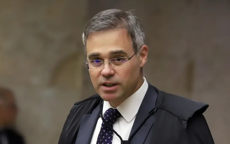 Mendonça rejeita ação contra reajuste do Bolsa Família