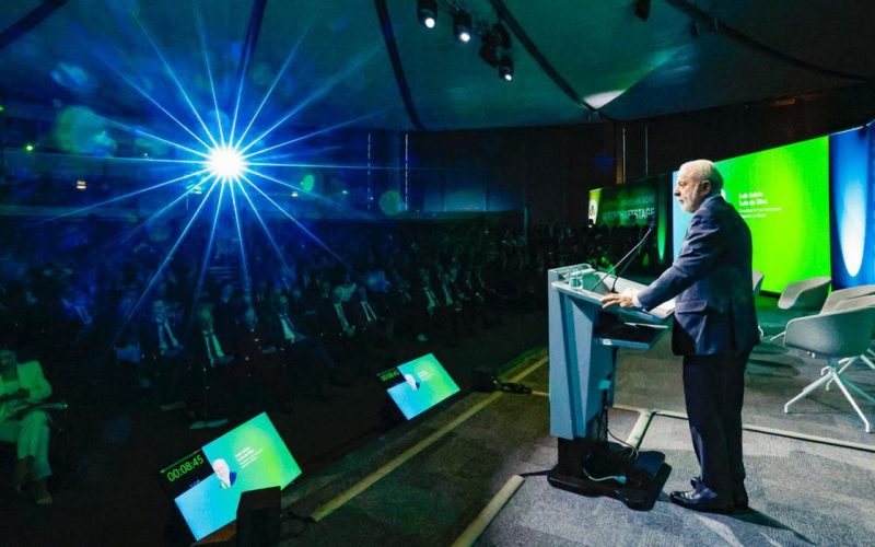 Lula: é preciso “dar logo” Nobel da Paz à Trump para encerrar guerras