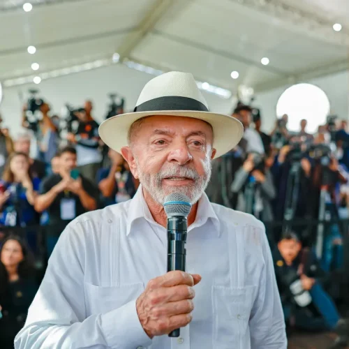 Real Time: Lula empata com Caiado e Zema em 2º turno, e vence Flávio