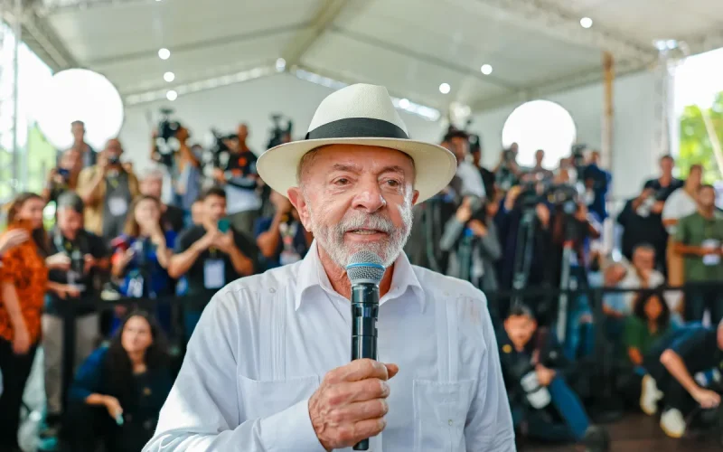Real Time: Lula empata com Caiado e Zema em 2º turno, e vence Flávio