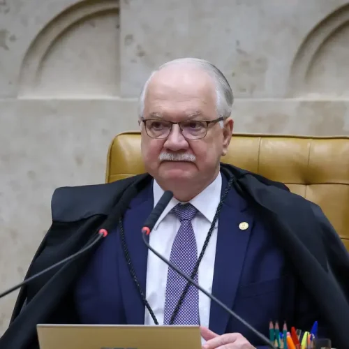 A pedido de Fachin, Mendonça retira parte de sigilo do caso Master