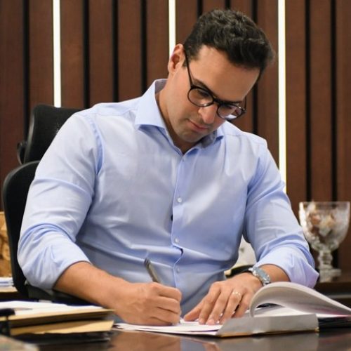 Governador Lucas Ribeiro assina promoção de 131 oficiais da PM e Corpo de Bombeiros e reforça valorização da segurança pública