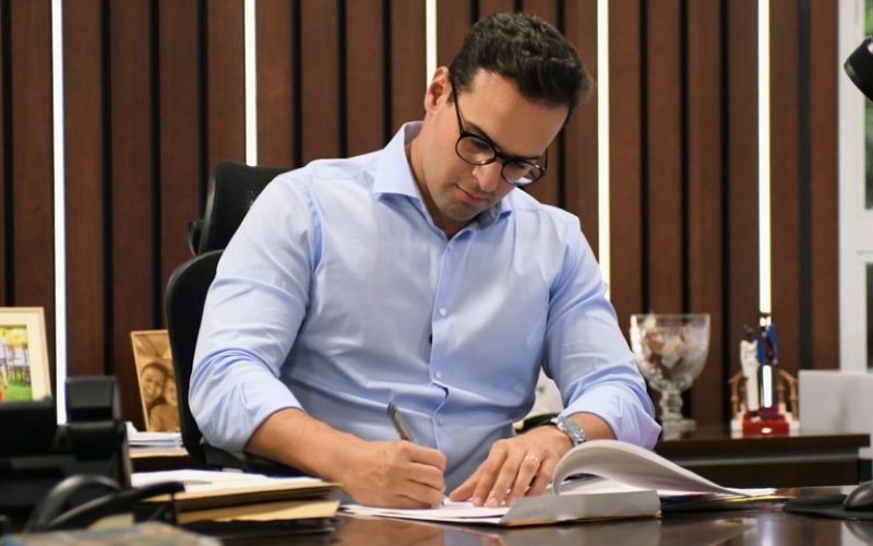 Governador Lucas Ribeiro assina promoção de 131 oficiais da PM e Corpo de Bombeiros e reforça valorização da segurança pública
