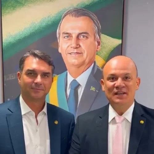 Flávio Bolsonaro estará na Paraíba dia 22 de março para evento do PL, confirma Cabo Gilberto