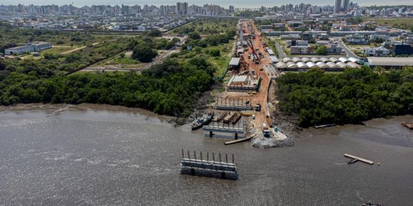Trecho da obra da Ponte do Futuro é embargado após fiscalização