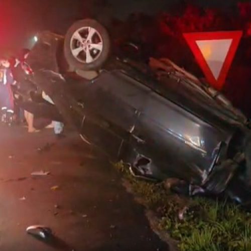 Três pessoas morrem e duas crianças ficam feridas em colisão de carros em Campina