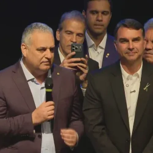 Flávio anuncia Alfredo Gaspar como vice em chapa pura à Presidência