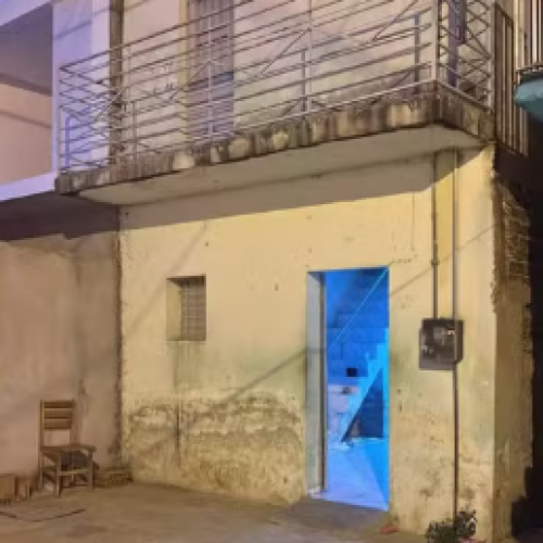 Adolescente suspeito de matar padrasto após presenciar agressão contra a mãe se apresenta à polícia na PB