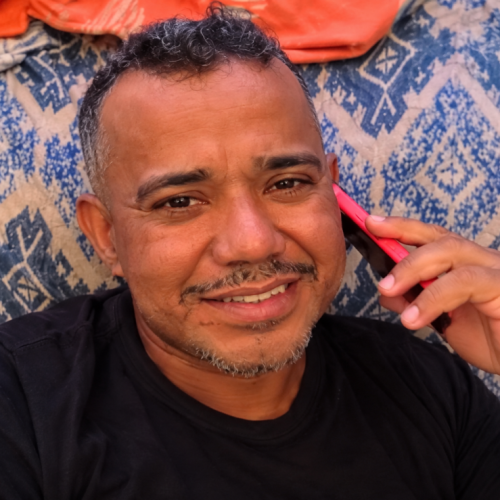 Homem é procurado após tentativa de feminicídio em Sumé; vítima foi atacada a golpes de faca