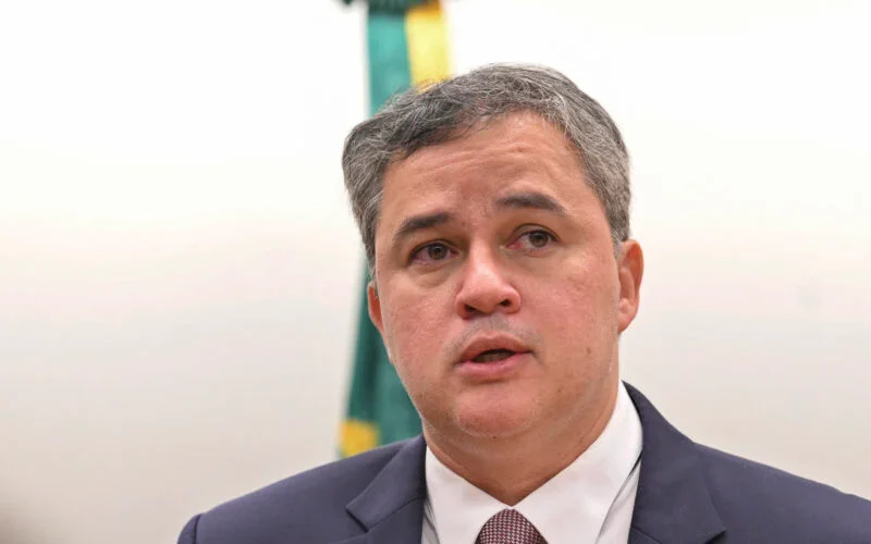 Efraim diz que Senado deve segurar indicações de Lula ao STF e aposta em decisão após eleição de Flávio Bolsonaro