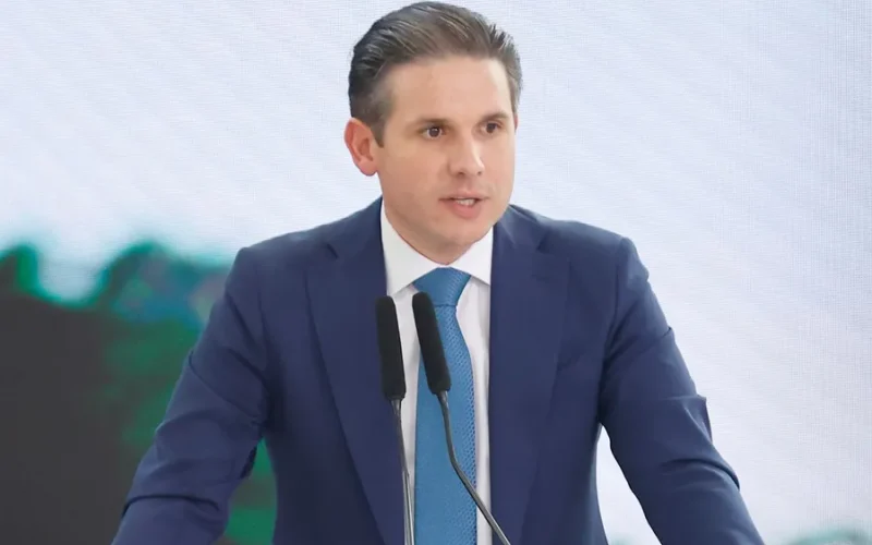 Hugo Motta cobra fidelidade e pressiona Republicanos a fechar com chapa governista em 2026