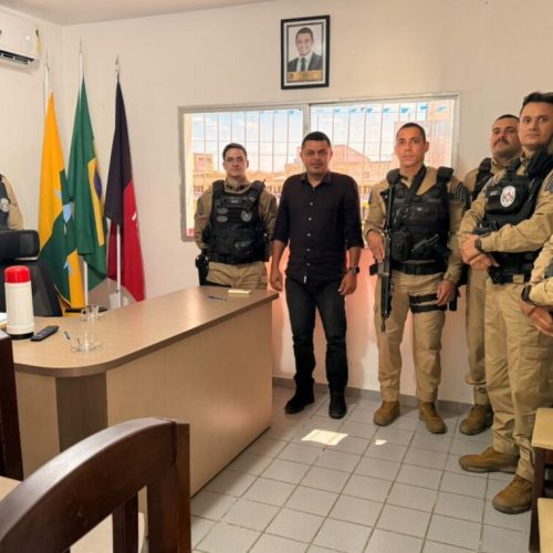 Prefeito Nerivan reforça planejamento da segurança para o São Pedro 2026 de Caraúbas, que começa nesta quinta com o tradicional Forró do Bandeirão