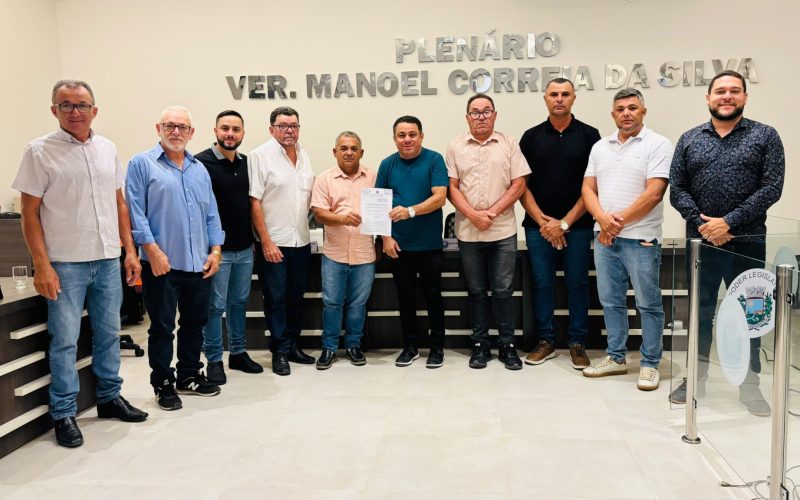 Câmara de São Domingos do Cariri concede título de cidadania são-dominguense ao jornalista Damião Lima