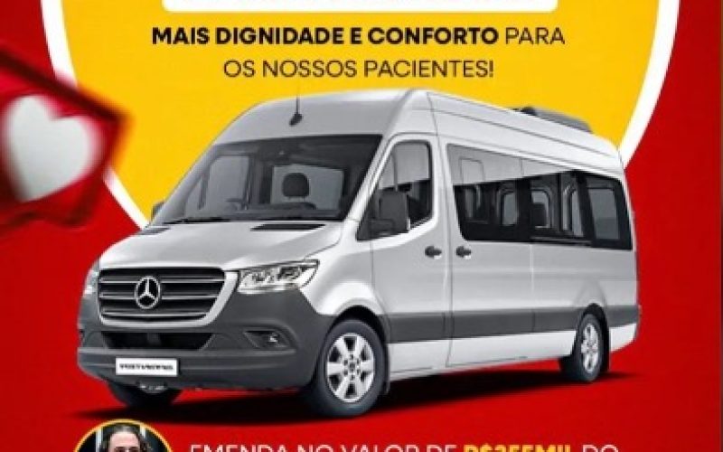 Caraúbas recebe van para transporte de pacientes com emenda de R$ 355 mil do senador Veneziano Vital do Rêgo