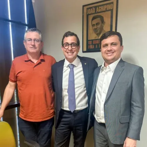 Gervásio afivela malas para deixar o PSB de João Azevêdo