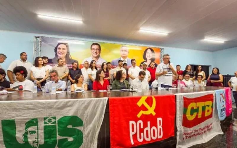 Gervásio e Doutor Romualdo assinam fichas de filiação ao PC do B