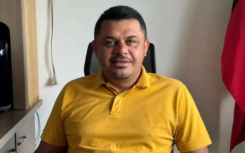 Prefeito Nerivan destaca transparência após fiscalização da Sudema e garante funcionamento do abatedouro de Caraúbas