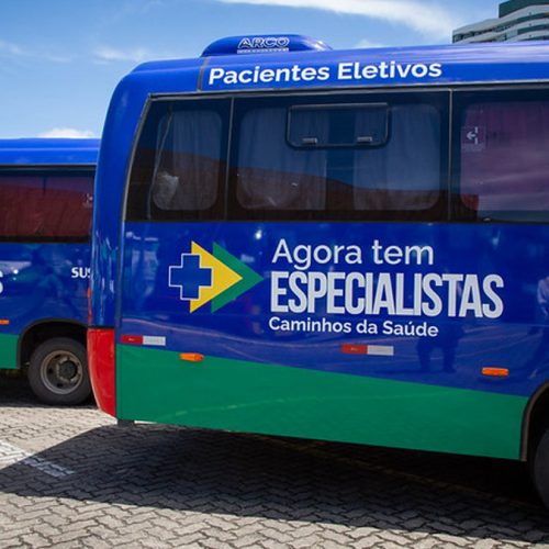 Cidades do Cariri são contempladas com veículos micro-ônibus para transporte de pacientes