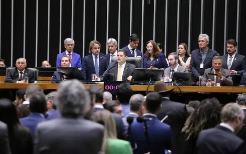 Congresso derruba veto ao PL da Dosimetria; veja votos da bancada paraibana
