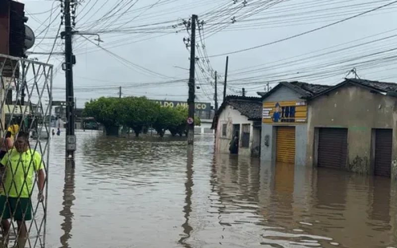 Chuvas na Paraíba deixam mais de 16 mil afetados e mais de 700 desabrigados