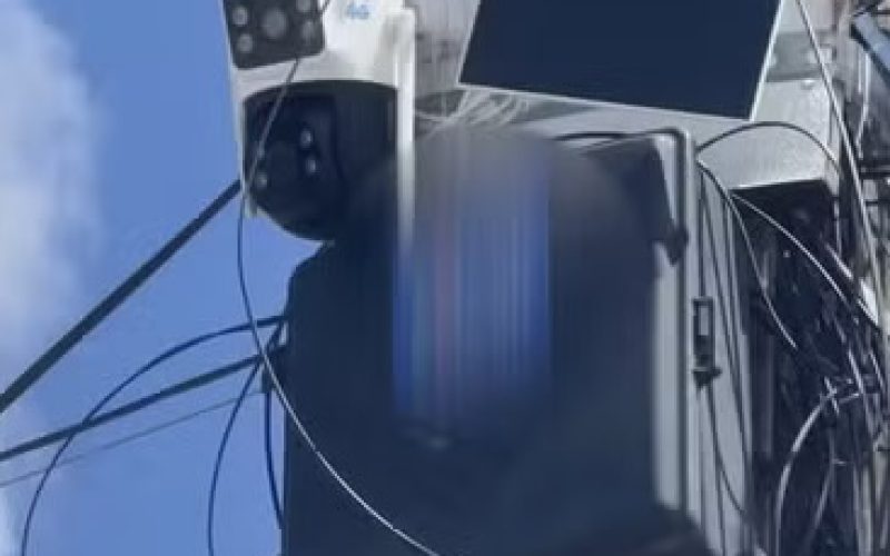 Polícia desativa câmera usada pelo crime organizado para monitorar acesso à comunidade em João Pessoa
