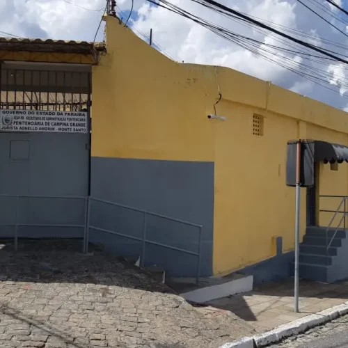 Dupla foge do presídio do Monte Santo em Campina após usar barras de ferro para quebrar parede