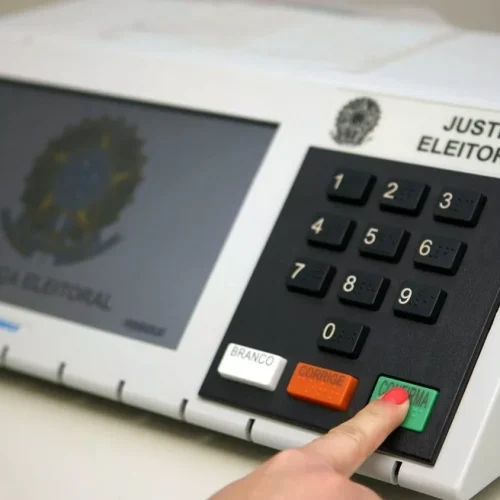 Período de restrições eleitorais começa neste sábado; veja as proibições para políticos
