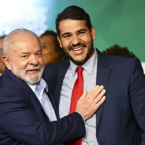 Lula diz a aliados que não aceitou derrota e insistirá em Messias no STF