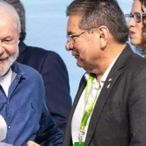 Adriano anuncia previsão de agenda de Lula na Paraíba em março