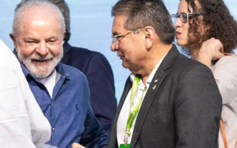 Adriano anuncia previsão de agenda de Lula na Paraíba em março