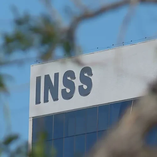 PF deflagra nova fase contra fraudes no INSS; deputada do CE é um dos alvos