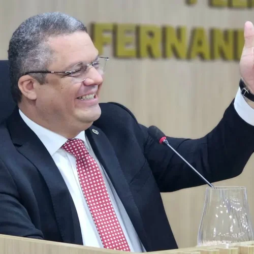 Prefeito eleito e afastado Edvaldo Neto pede retorno à Câmara como vereador