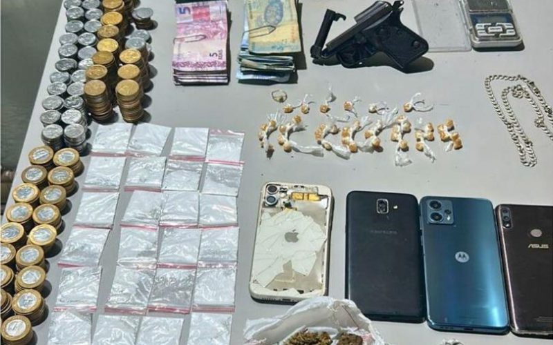 Polícia Militar apreende drogas e arma de fogo na cidade de Monteiro