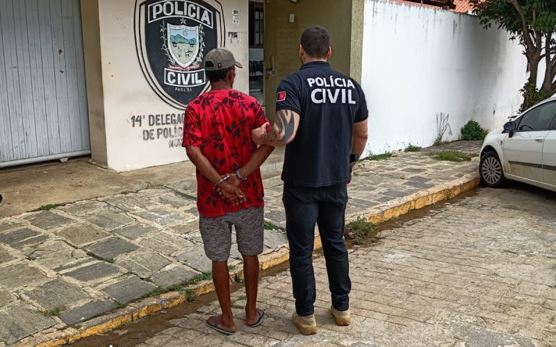 Acusado de série de crimes é preso após roubo com faca em Monteiro