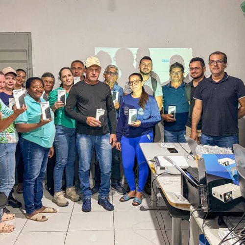 Prefeitura de Congo entrega celulares a Agentes de Saúde para modernizar atendimentos e registros