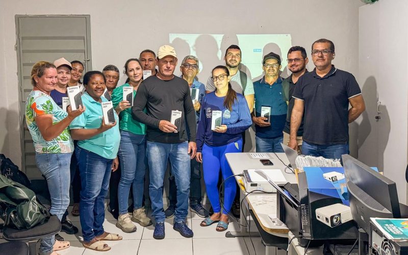 Prefeitura de Congo entrega celulares a Agentes de Saúde para modernizar atendimentos e registros