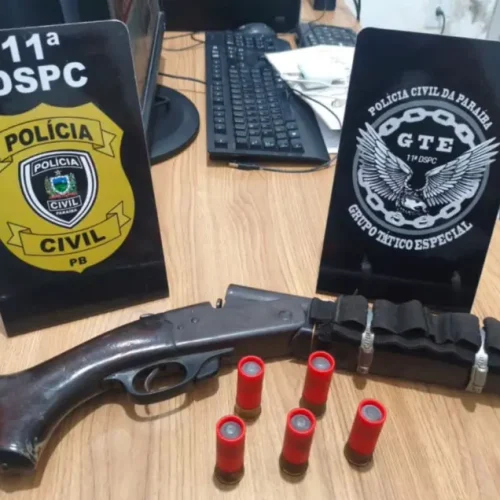 Operação na cidade de Queimadas apreende drogas, arma e materiais do tráfico