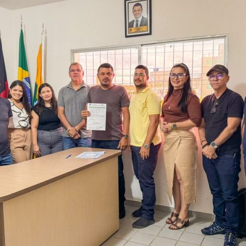 Prefeito Nerivan Gari assina ordem de serviço para levar água à comunidade de Barriguda dos Frades, em Caraúbas