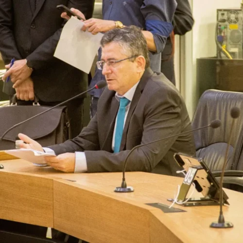 Prata: Dr. Romualdo destina R$ 160 mil para energia solar na Associação dos Criadores de Caprinos