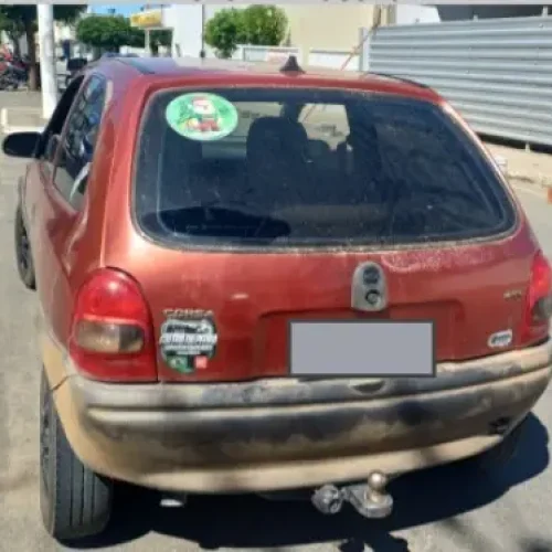 PRF apreende carro furtado e prende motorista com veículo clonado na BR-230, em Soledade
