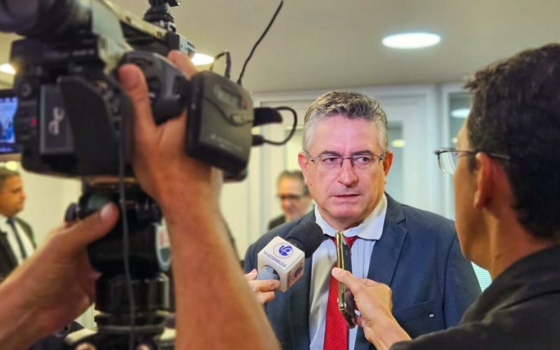 A pedido do UNICEF, Assembleia aprova projeto de Dr. Romualdo para promover alimentação saudável nas escolas da Paraíba