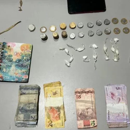 Polícia Militar prende casal por tráfico de drogas em Monteiro