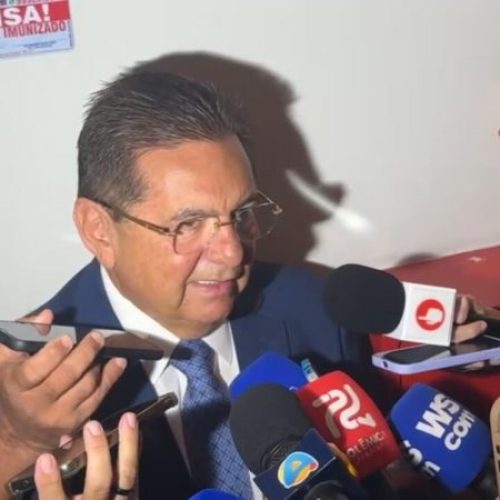 Críticas a Hugo Motta são ‘por ser nordestino’ e ocupar vaga ‘do sul e sudeste’, diz Adriano Galdino