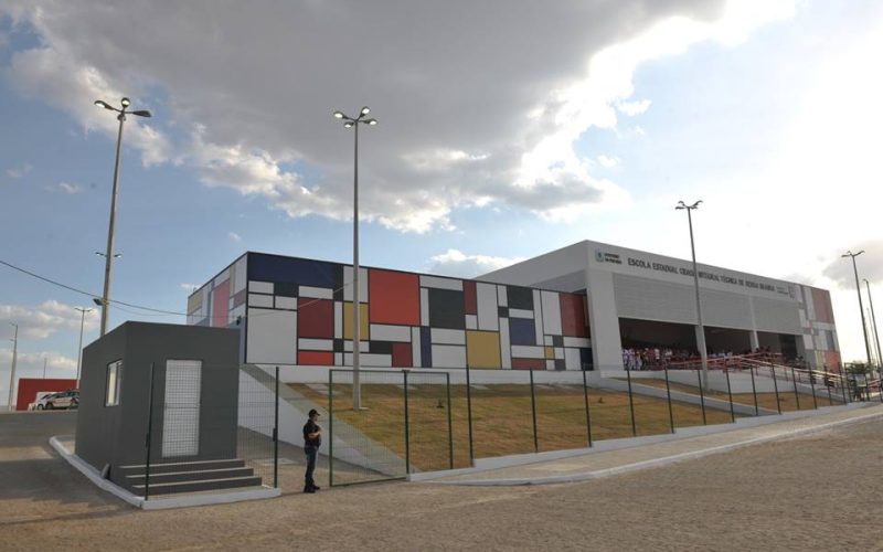 ECIT Serra Branca alcança marco histórico e encaminha 55 estudantes para o mercado de trabalho pelo Programa Primeira Chance