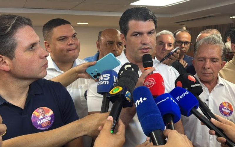 Com acordo para 2028, Leo Bezerra oficializa apoio a Nabor na disputa pelo Senado