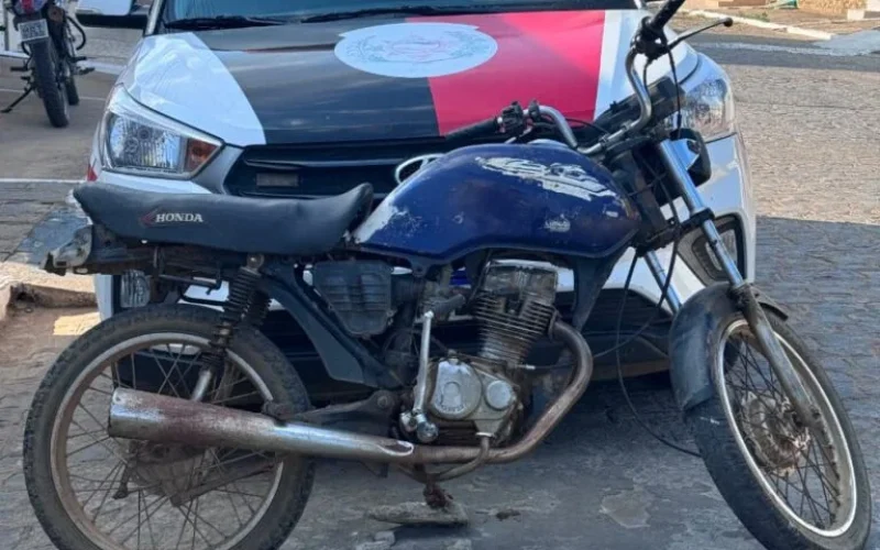 Polícia Militar apreende motocicleta adulterada em Barra de São Miguel