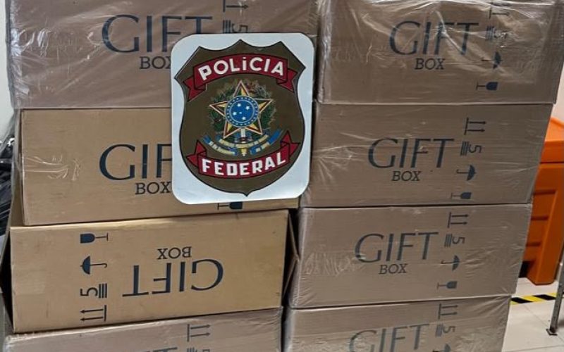 PF prende 3 suspeitos com maços de cigarros contrabandeados em Juazeirinho